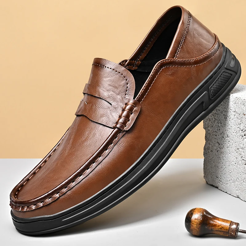 

2025 New High End Men Casual Leather Business Office Shoes Fashion Slip-on Flat Designer Loafers Comfy Soft Bottom Soft Bottom