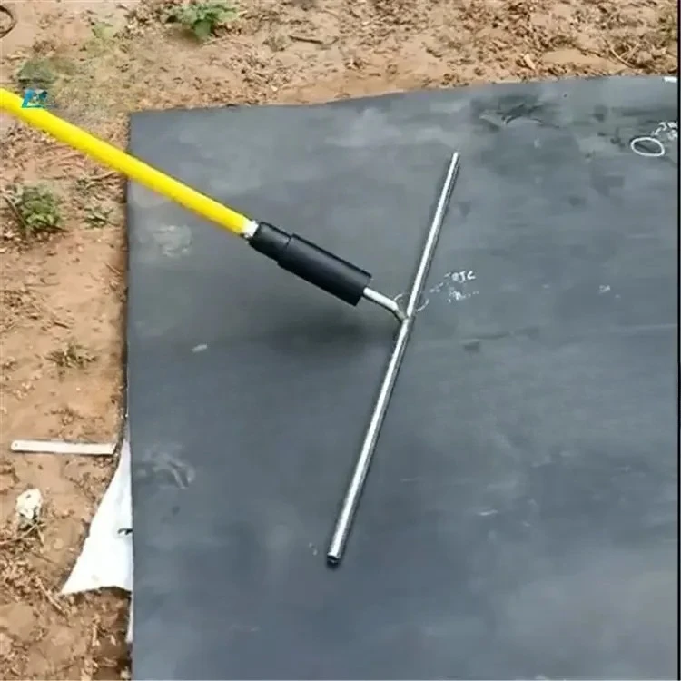 เครื่องตรวจจับการรั่วไหลของ Geomembrane สําหรับการตรวจจับการซึมและความเสียหายของท่อบ้าน