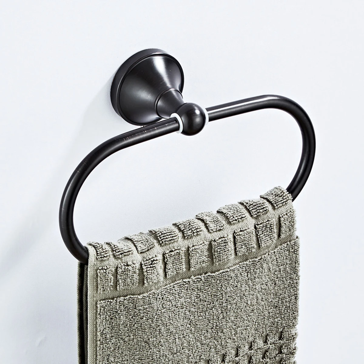 

Mount Towel Ring Modern Simple Design Heavy Duty Copper Bathroom Towel Holder for Home Kitchen Hotel Use