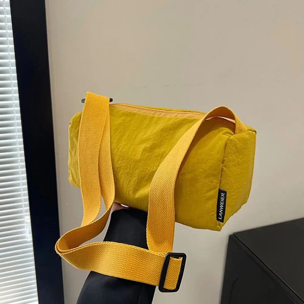 

Fashion Large Capacity Shoulder Bag Vintage Simple Tote Bag Versatile Casual Messenger Bag Travel