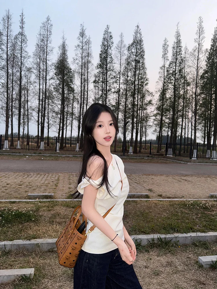 تي شيرت نسائي فريد من نوعه جميل غير متماثل من oulder ort Sve بقصة ضيقة بتصميم كوري Sle صيفي إحساس oul... #2