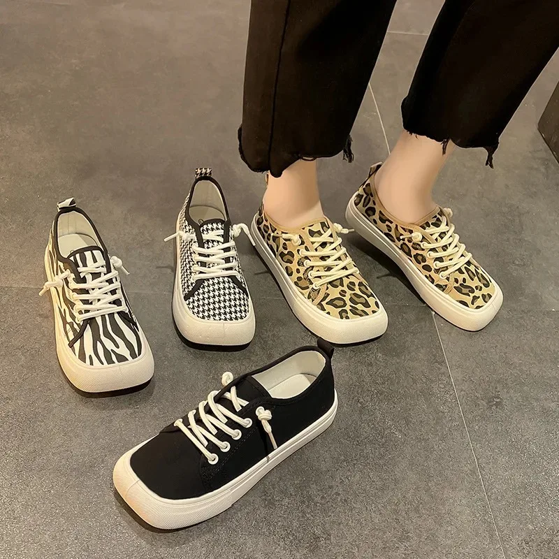 Flat Big Head Canvas Shoes Women 2024 New Spring and Autumn Leopard Color Leisure Sports Students Square Head Board Shoes