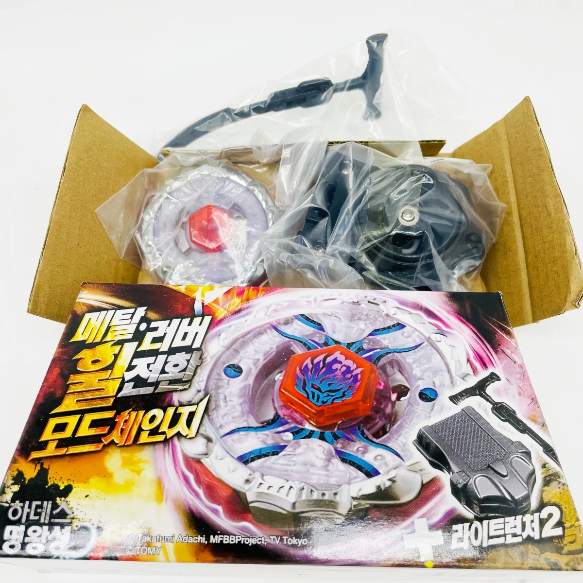 

TT BEYS BB123 Hades / Firefuse Darkhelm AD145SWD Новый с упаковочным набором