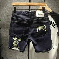 Erkekler için yaz rahat Denim şort diz boyu kot nakış marka Trendy ince pantolon kore tarzı tasarımcı siyah kısa kot pantolon