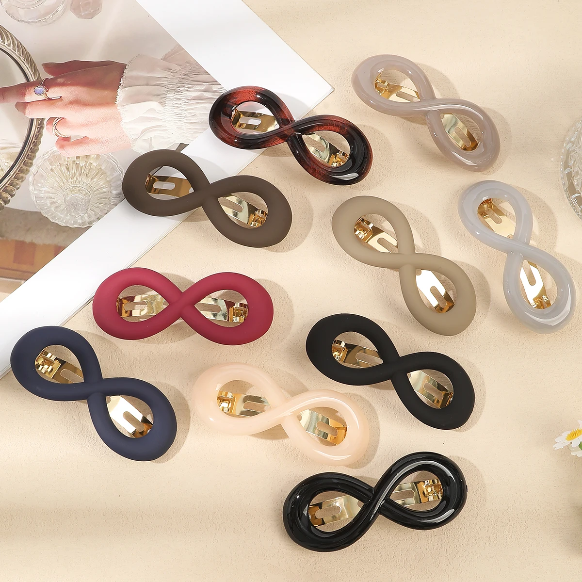 AWAYTR 8-shaped Amber Hairpins Retro Plastic Headwear Romantic Hair Accessories Girl Side Bangs Clip Sweet Hair Clips