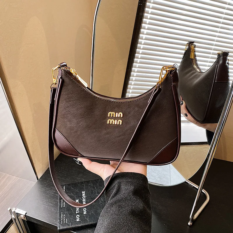 

1 шт. 2026 Модная женская сумка через плечо в форме полумесяца — многоцветный, двухцветный дизайн, вышитый логотип, ретро и шикарный повседневный стиль