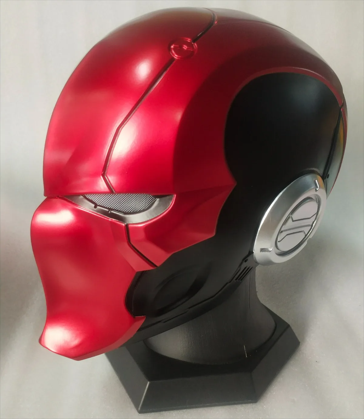 赤い兜のマスク、光る目付き、着用可能、アルカムナイト、ゴス、ハロウィンコスプレ、マット樹脂製コスプレマスク、火の悪魔マスク小道具