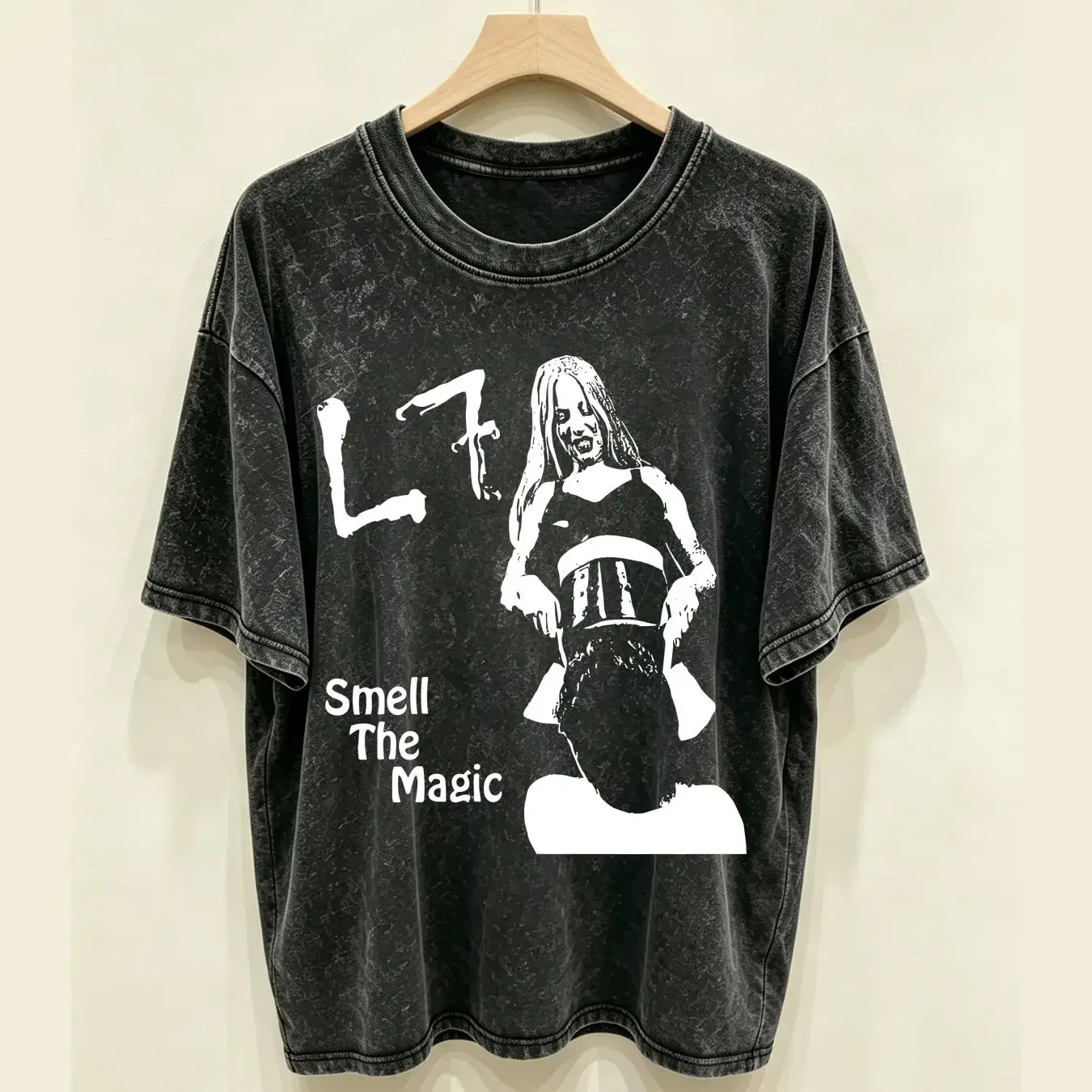 washed T Shirt L7 Smell The Magic Album Cover Limited Suzi Gardner Donita Sparks Jennifer Finch Demetra Plakas 80s 90s vintage