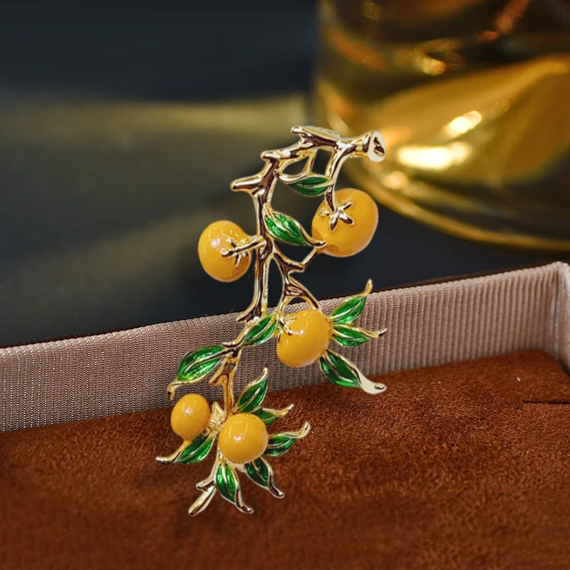 

Trend Persimmon Ruyi Enamel Classical Brooch Women's High-end Luxury Fruit Pins Broche for Women Coat Cheongsam Corsage Decor