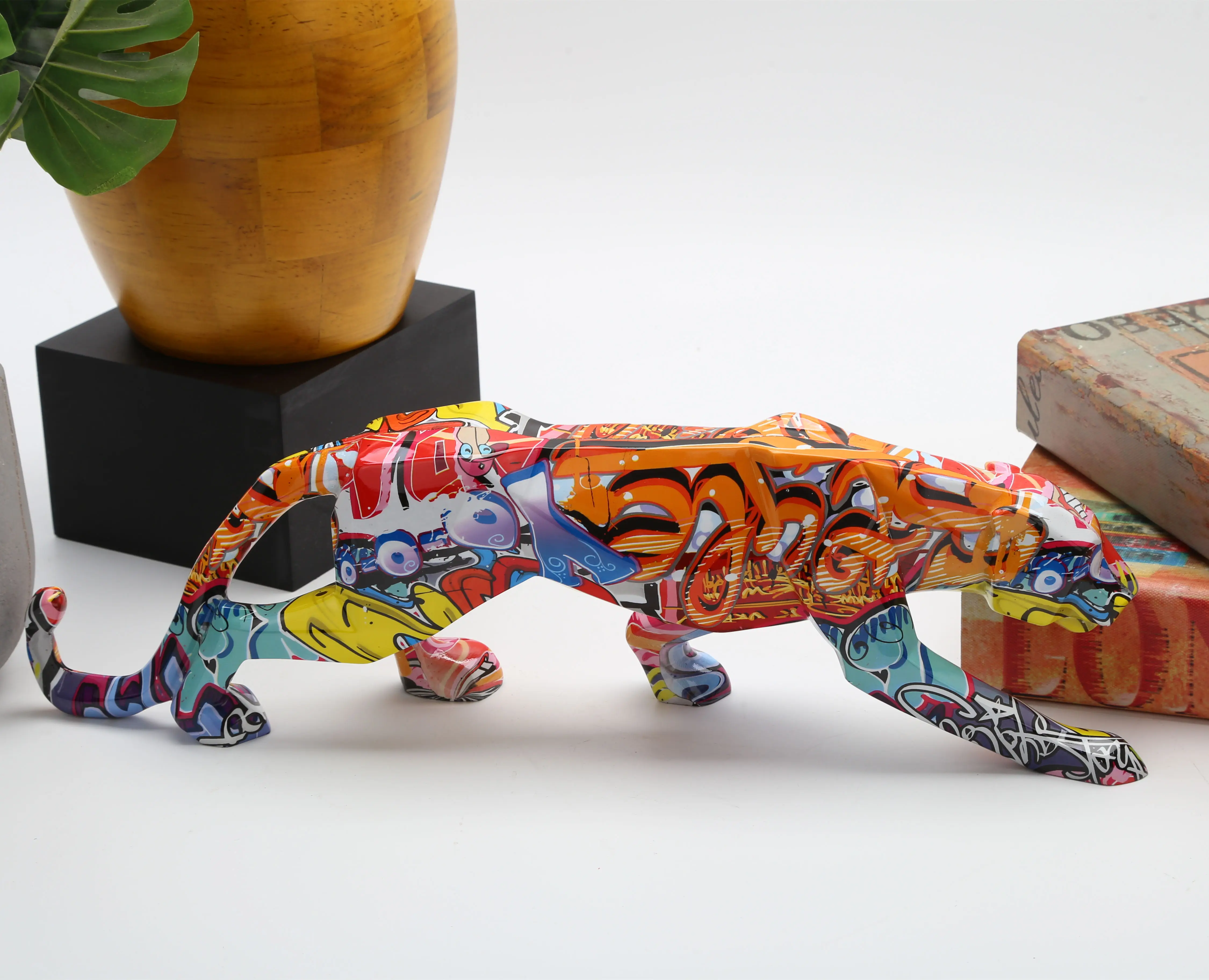 رسمت الفن زينة الكتابة على الجدران بسيطة الإبداعية ليوبارد اللون مدخل المنزل خزانة مشروبات مكتب الحلي الراتنج الحرف