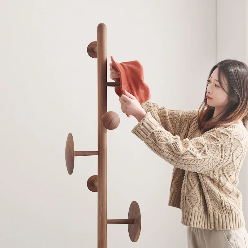 Stylish Boutique Clothes Racks Wood Low Profile Luxury Design Clothing Rack Apartments Modern Perchero De Ropa Room Furniture