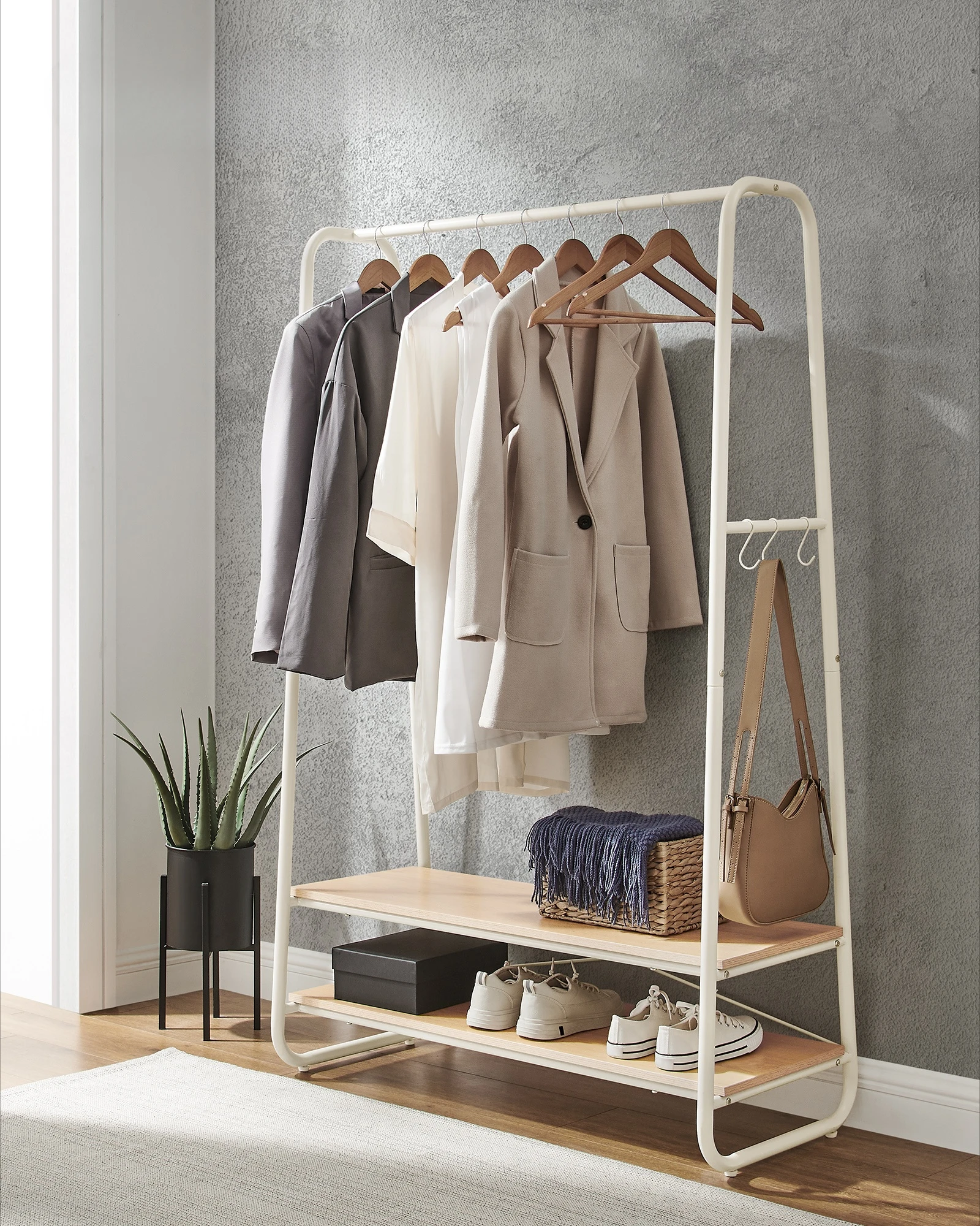 Custom Large Capacity Steel Cloth Display Racks with 2 Shelves Coat Hanging Rack clothes Drying Racks