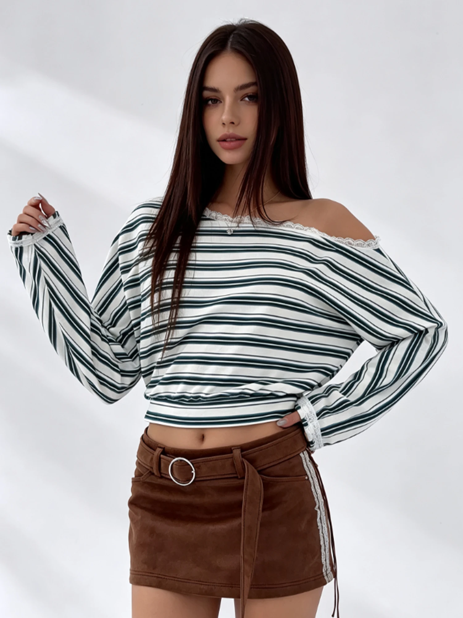 Women's Green Striped T-shirt One Shoulder Long Sleeve T-Shirt Y2K Gyaru Elegant Vintage Lace Patchwork Tee Top for Women Summer