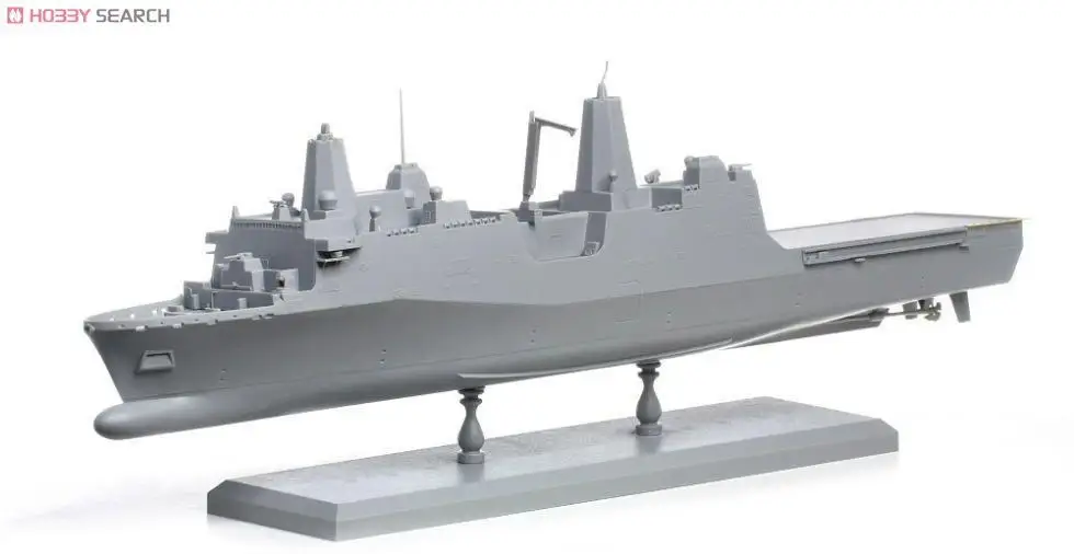 Dragon 7110 1/700 Scale US Navy Landing Craft USS NewYork LPD-21