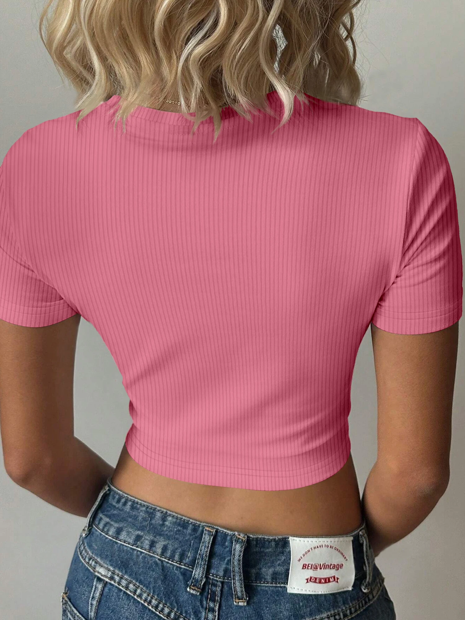 Trendy Ribbed Crew‑Neck Crop Top, Snug‑Fit Short‑Sleeve Tee for Festival Outfits & Urban Street‑Snap OOTD