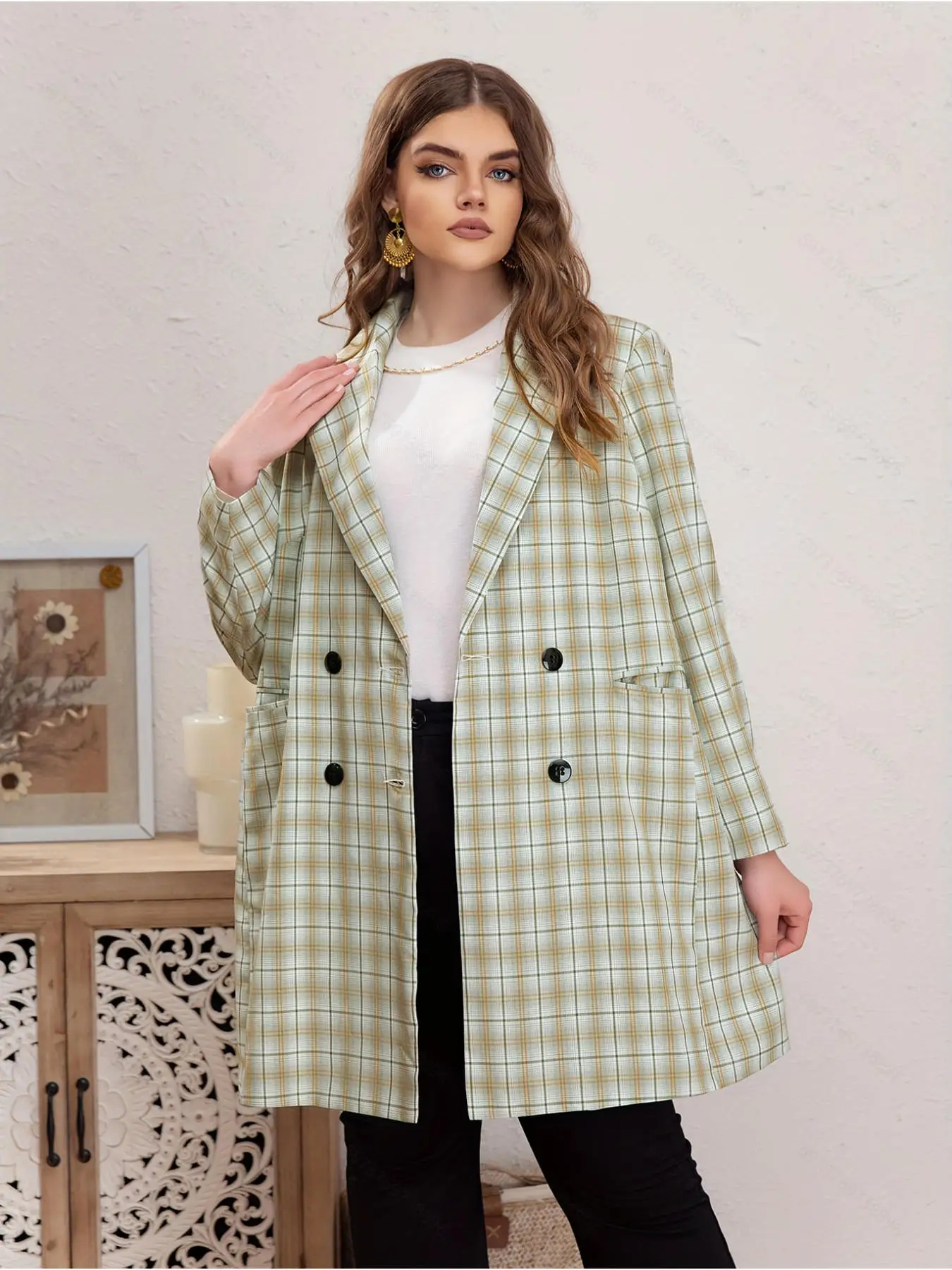 Plus-size Women's Stylish Plaid Collared Coat. Elegant, ideal for daily commute & workplace 1-5XL.