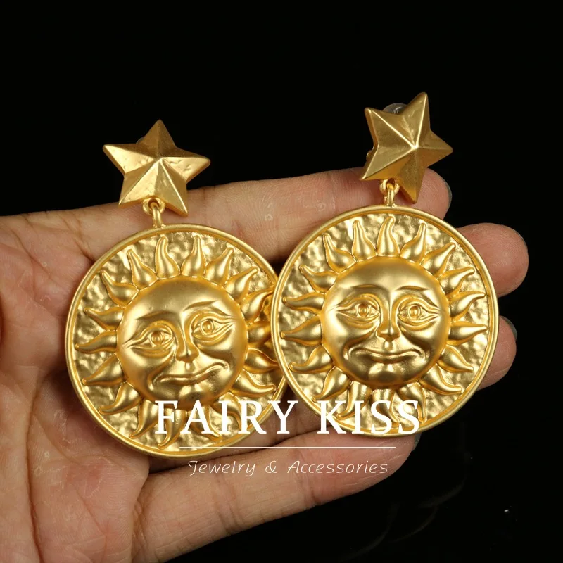 Vintage retro niche design sun goddess portrait ear clip electroplated real gold fashionable personality