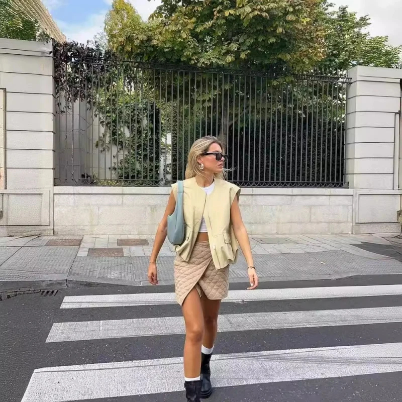 Women's Cropped Waistcoat Fashion Zipper Vest Women Sleeveless Loose Coats Female Chic Pleat Tops жилетка женская укороченная