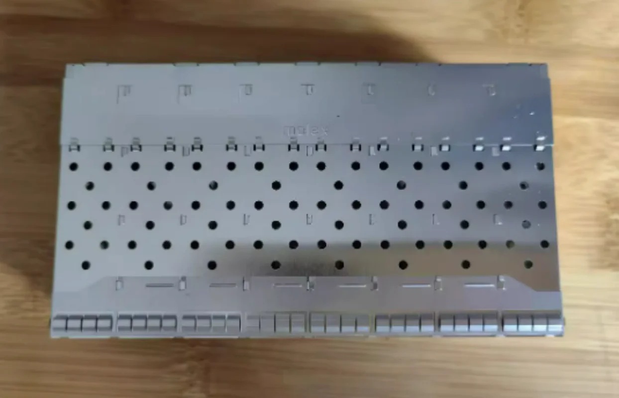 Soquete SFP+2x8 com 2 luzes internas 10Gb 2149490 -6