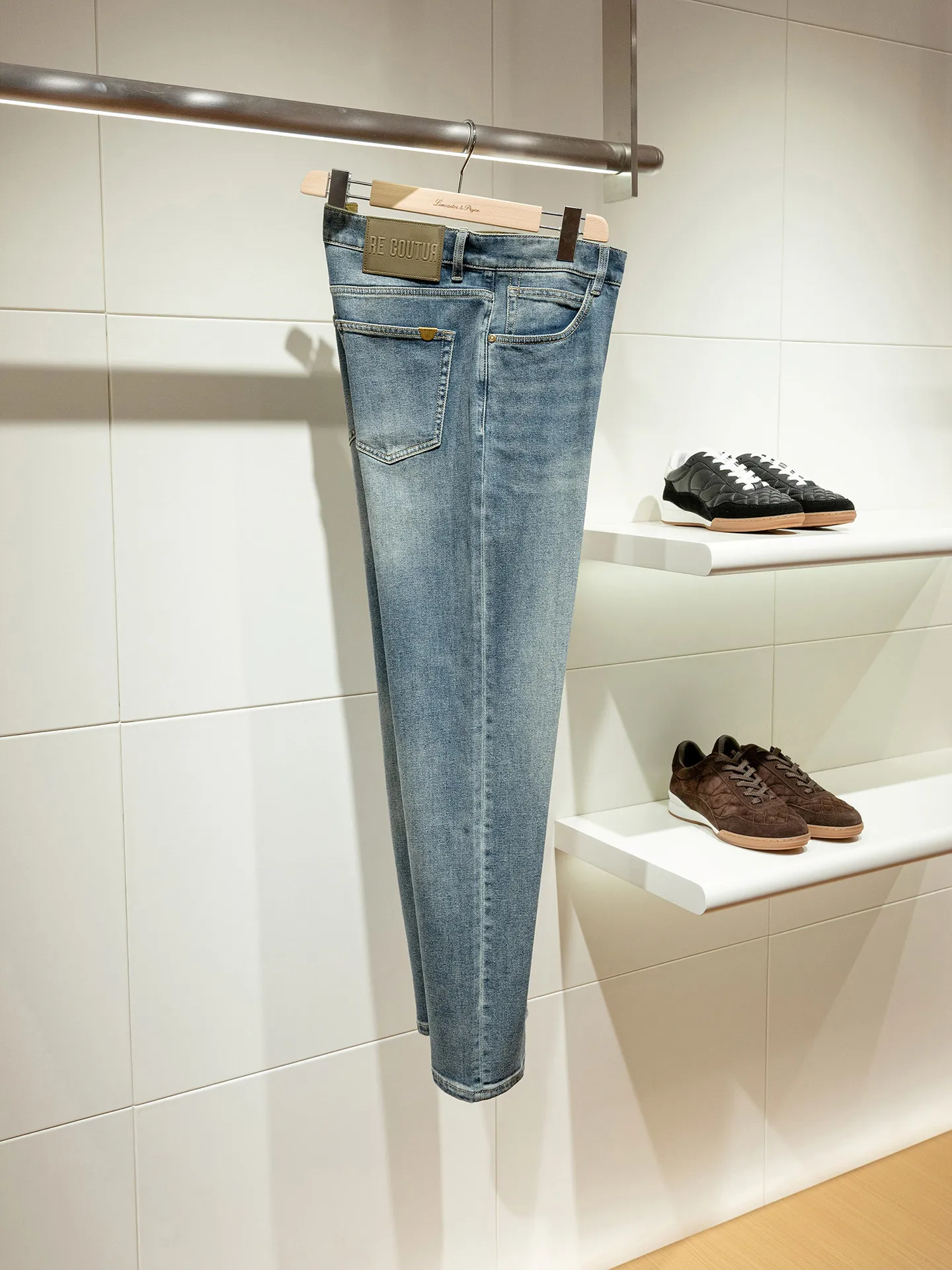 

[Natural hemp tannins] Dry touch vintage washed, men's elastic loose straight jeans