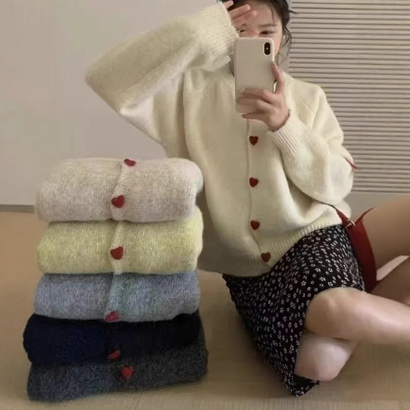 Korean Round Neck Heart-shaped Button Knit Cardigan 2025 Autumn and Winter New Sweater Jacket Women's Top