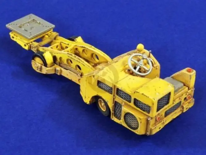 1:48 Scale Die-cast Resin  Model Resin Aircraft Field Service Vehicle Assembly Model (no Sticker)