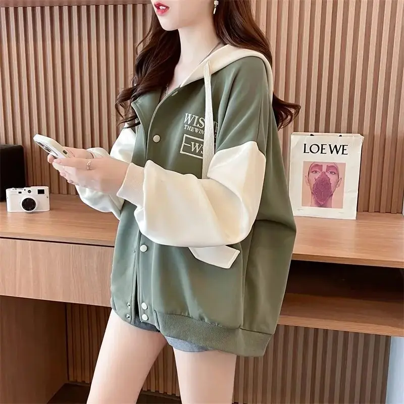 Nueva sudadera cárdigan holgada informal para mujer con terciopelo añadido y chaqueta con capucha gruesa béisbol holgado de gran tamaño con contraste