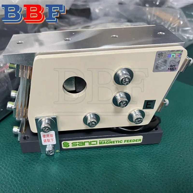 Vibrating Feeder Linear Feeder CS-0 Sanki Electromagnetic Linear Feeder Drive Base Vibrator