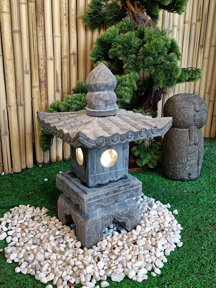 

Custom-made stone lanterns antique Chinese stone lamps natural bluestone solar stone lamps outdoor garden