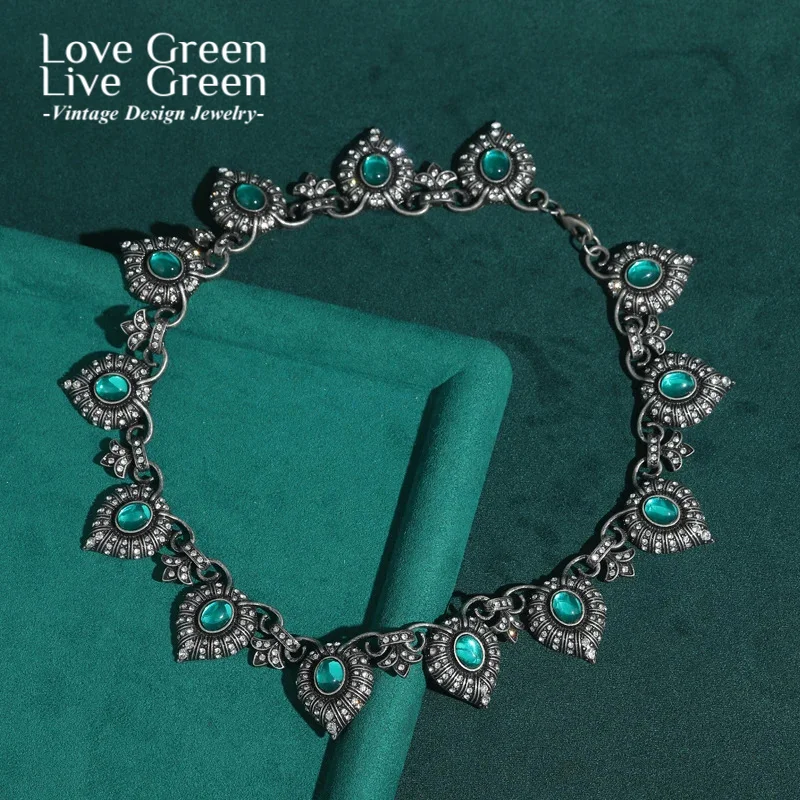 

Retro Statement Cat Eye Green Necklace Vintage Black Choker Gothic Emerald Glass For Women Jewelry Antique Halloween Accessories