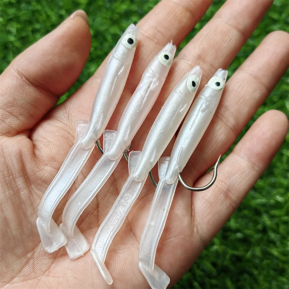 4pcs/log Fishing Soft bait with hook Eel cub lifelike Silicone Bass lure 3D Eyes Jerkbaits Swimbaits Pesca tackle Accessories