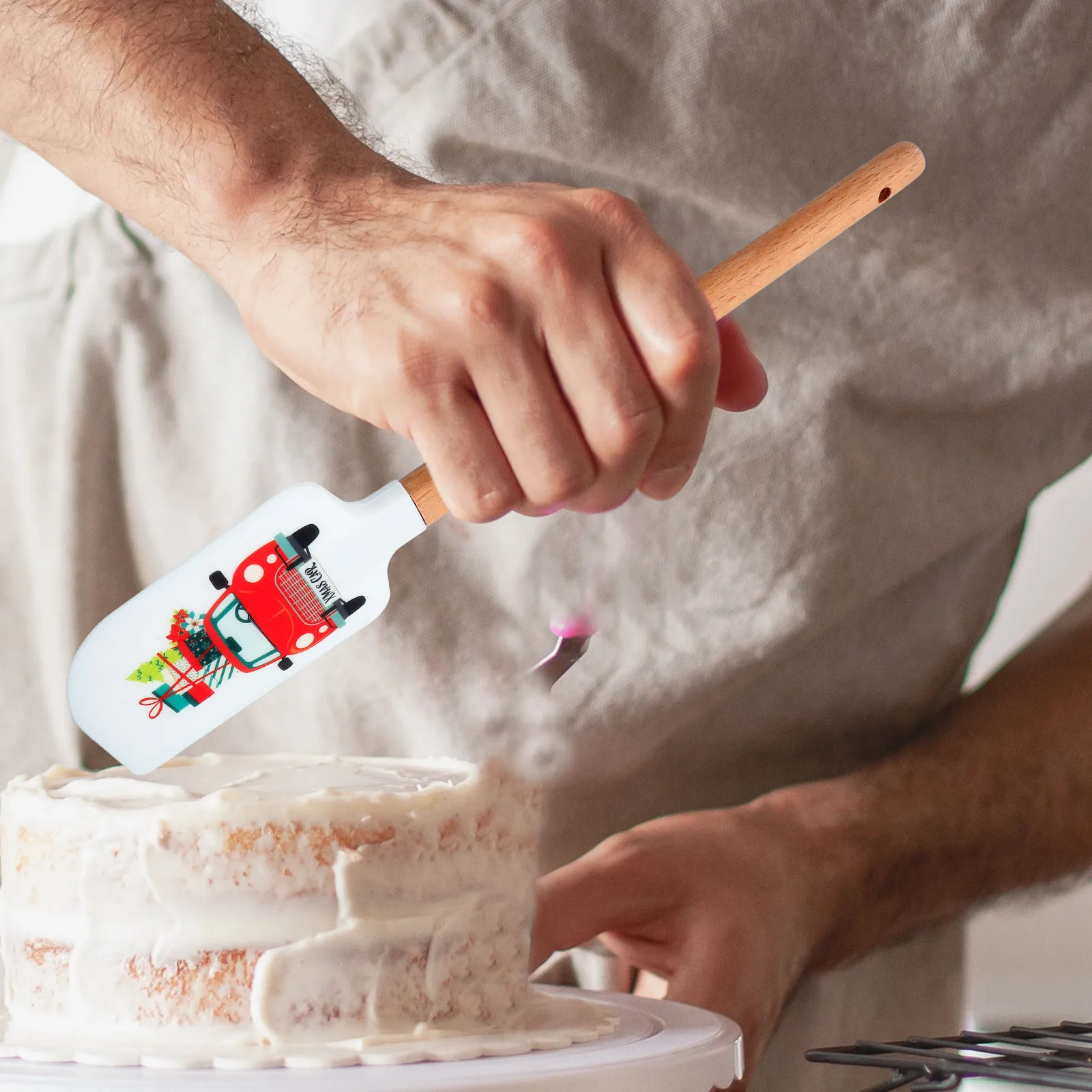 

5Pcs Cream Scraper Cake Spatula Silicone and Wood Handle Baking Tools for Kitchen Wedding Birthday Family Gathering Non-Stick