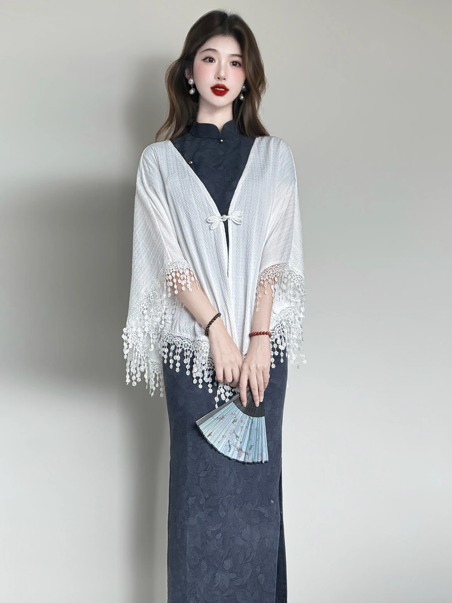 白梨の花の刺繍チャイナドレスショール軽量夏用アウターシンプルスタイル若々しいデザイン韓国トレンド春秋