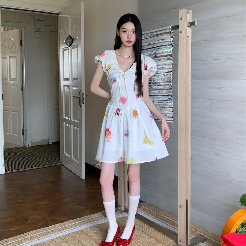 프랑스어 레트로 v 넥 프린트 퍼프 슬리브 화이트 꽃 미니 드레스 여성용 여름 슬림 피트 캐주얼 목가적 스타일 a 라인 드레스