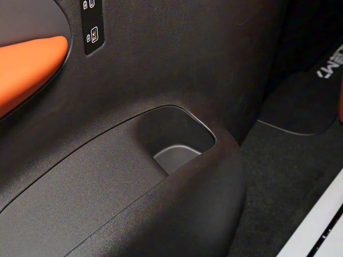 

FLOOR MATS FOR CARS 64