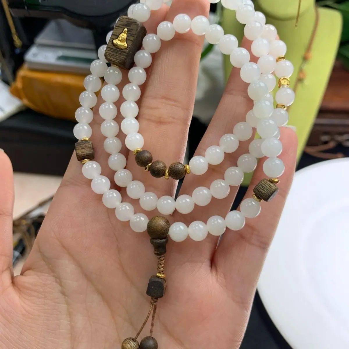

Design natural Hetian jade white jade agarwood enlightenment, wear three more circles in one chain, bracelet necklace, women's n
