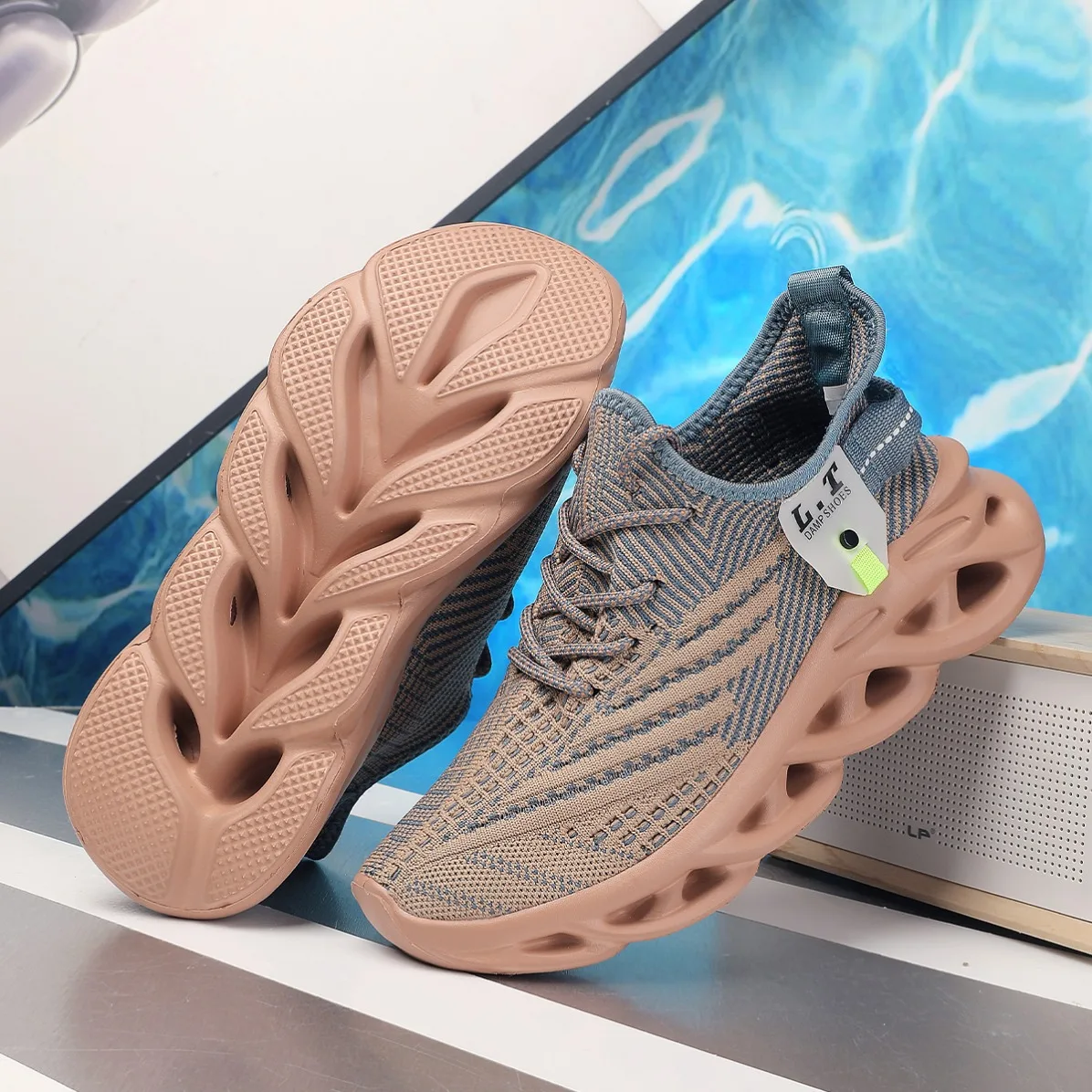 New Men Women Mesh Sneakers Summer Breathable Lightweight Shock Absorbing Running Jogging Outdoor Sports Shoes