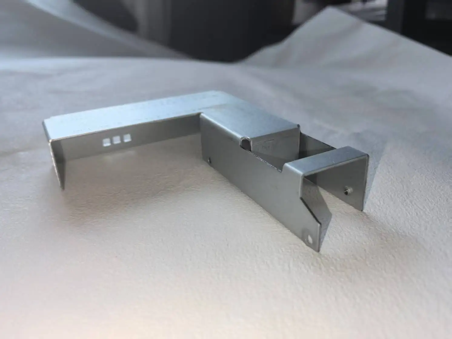 1Y05J Suporte de montagem de disco rígido de 2,5 polegadas a 3,5 polegadas