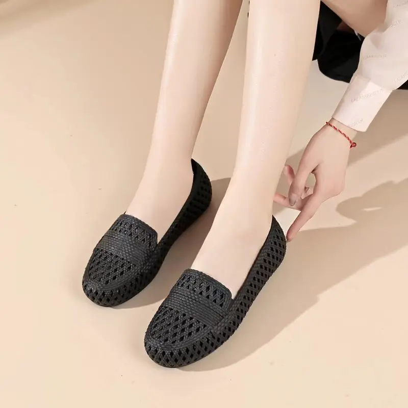 New Summer Style Fashionable and Comfortable Flat-soled Casual Outer Wear Non-slip Fashionable Toe-cap Sandals for Women view 3