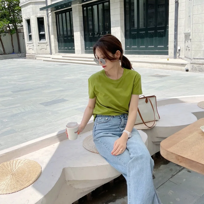 

Женская футболка из высококачественной ткани ярких цветов, свободного кроя, прямого силуэта, без рукавов, для весны и лета.