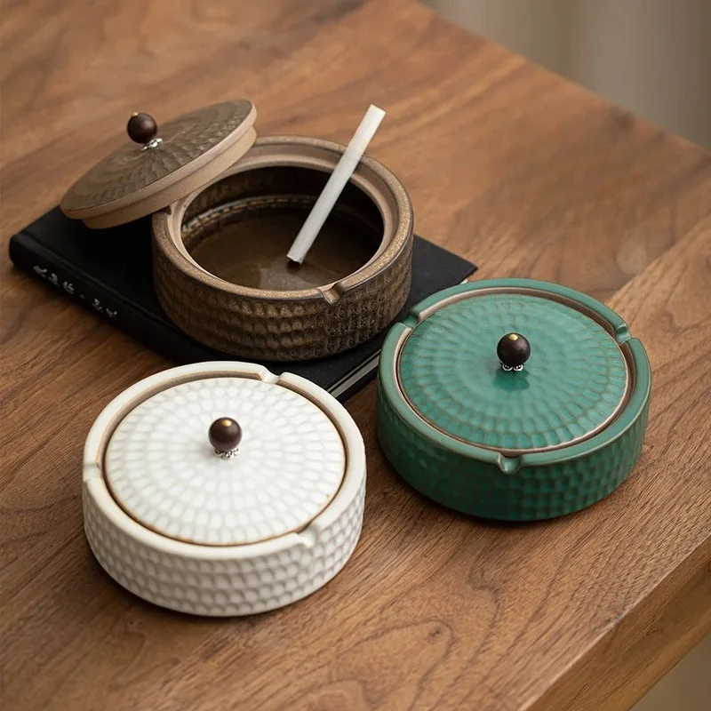 

Ceramic Ashtray with Lid Creative Ashtray Home Office Living Room Decor Chinese Style Windproof Ashtray Gift for Boyfriend
