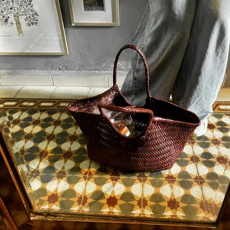 Spring and summer woven French cowhide basket bag, rattan woven handbag, women's large capacity fashionable casual retro bag