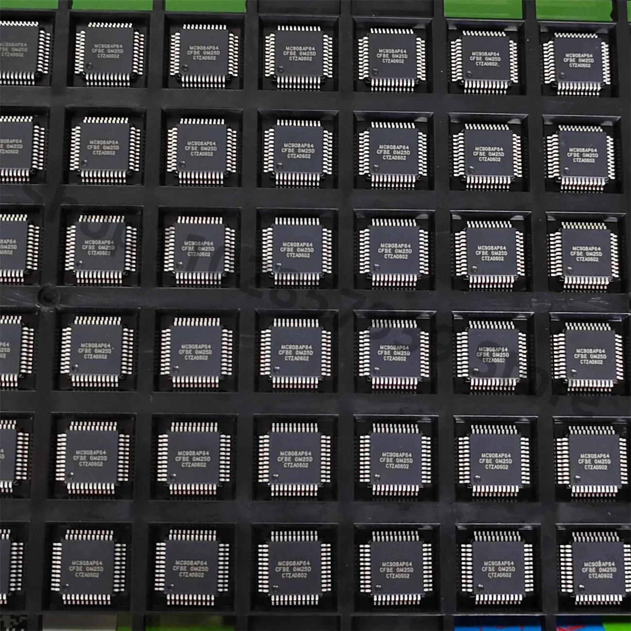 MC908AP64CFBE MC908AP64 CFBE QFP STOCK NEW 1PCS/LOT