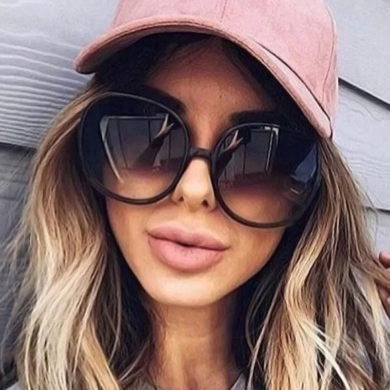 Round Sunglasses Wo… - image
