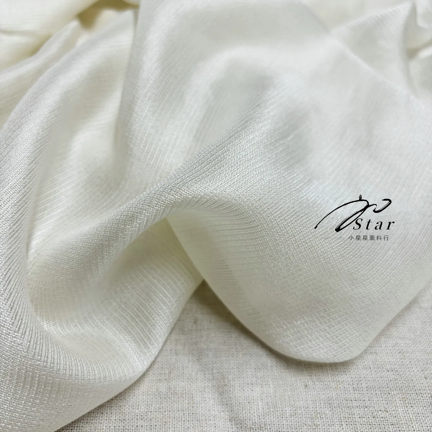 Thin Slightly Transparent 10 Momme White Silk SOLING Yarn Fabric Silkworm Silk Satin Fabric Silk Scarf Shirt Fabric Summer