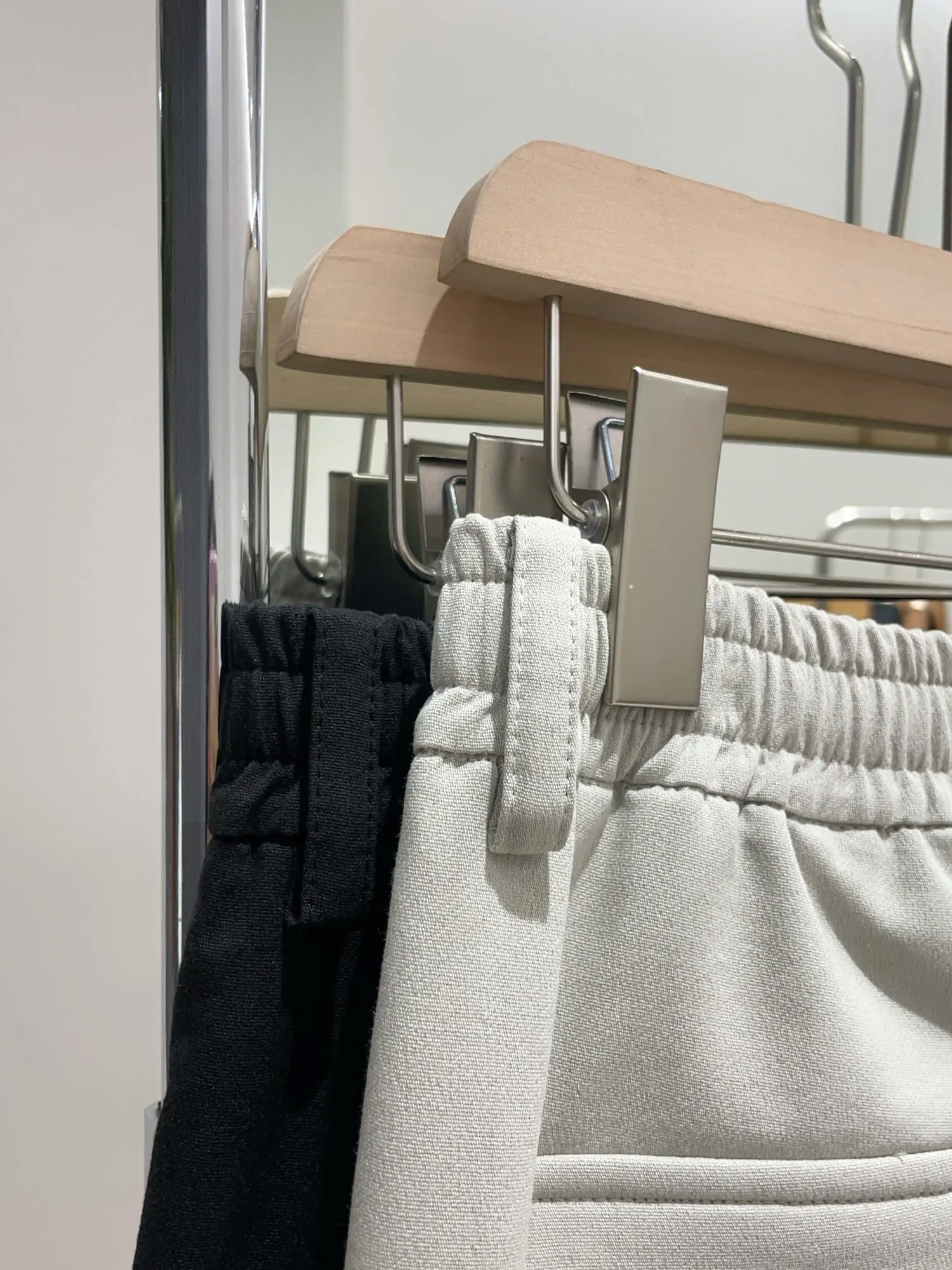 누오 샤오라 정품 2025년 봄 루즈핏 와이드 레그 팬츠 하이웨이스트 밴딩 새 상품 슬레 투톤 한국 스트레이트 컷 코튼