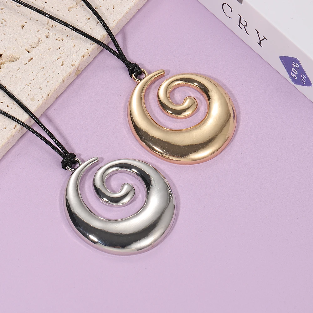 Retro-Boho-Spiral-Vortex-Anhänger-Halskette, geometrisch, hohl, schlicht, kreativ, für den Strandurlaub, personalisierter Schmuck für Frauen, Geschenk – Detail 2