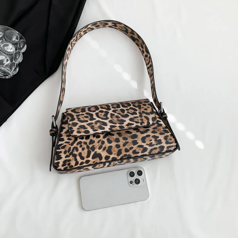 Imagem -04 - Ombro de Axilas Leopardo Feminino Bolsa Quadrada Pequena de Couro Vintage Bolsa Bonita Elegante de Alta Qualidade Tendência 2024