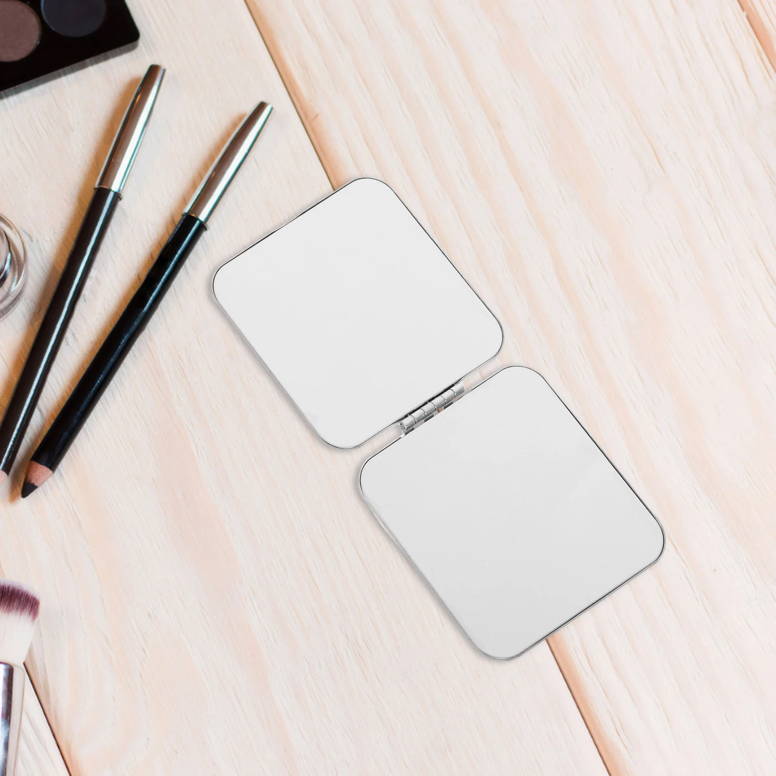 Roestvrijstalen compacte spiegel Draagbare portemonnee Make-up Kleine draagbare damesreisminispiegel voor portemonnee Duurzaam Onbreekbaar