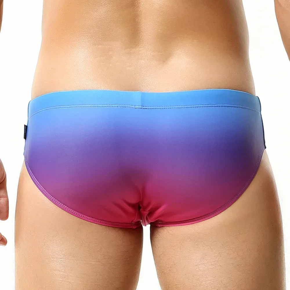 Men's Low-Rise Swim Briefs Quick Dry Stretchy Swim Trunks Solid Color Beach Swimming Underwear Comfortable Swimwear